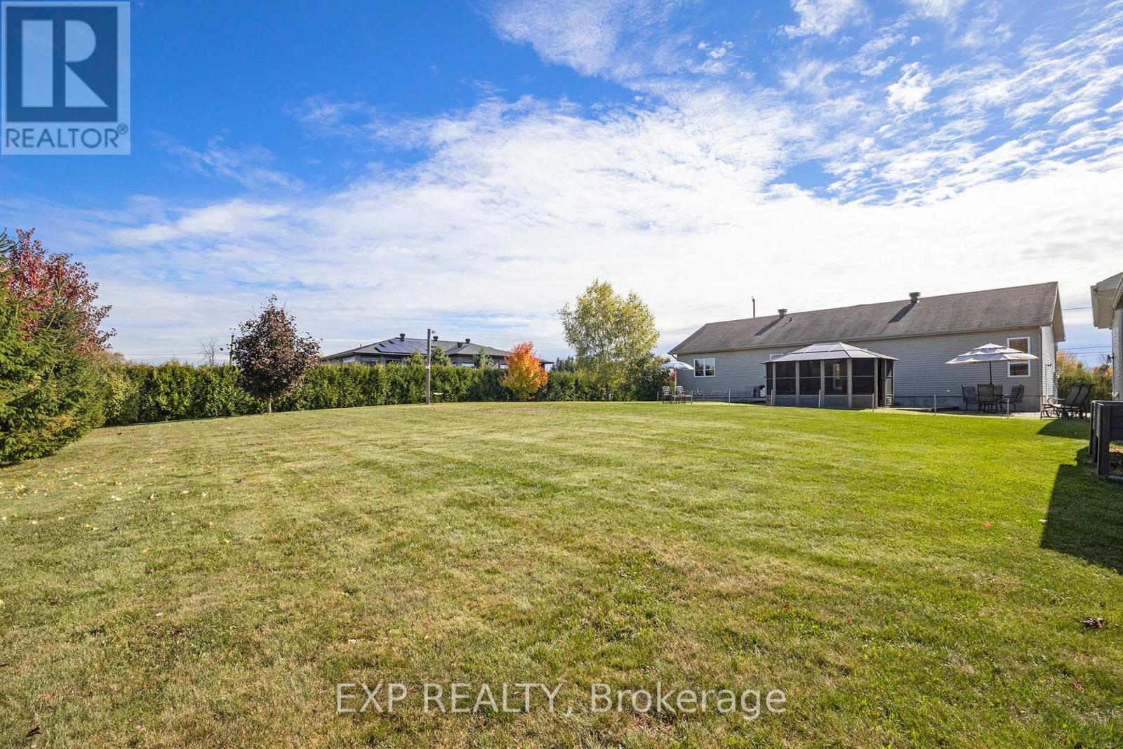 2003 Farisita Drive, Ottawa, Ontario  K0A 3H0 - Photo 27 - X12462674