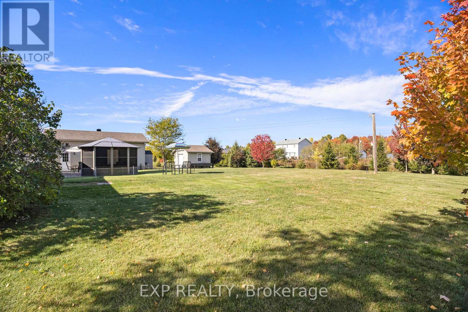 2003 Farisita Drive, Ottawa, Ontario  K0A 3H0 - Photo 30 - X12462674