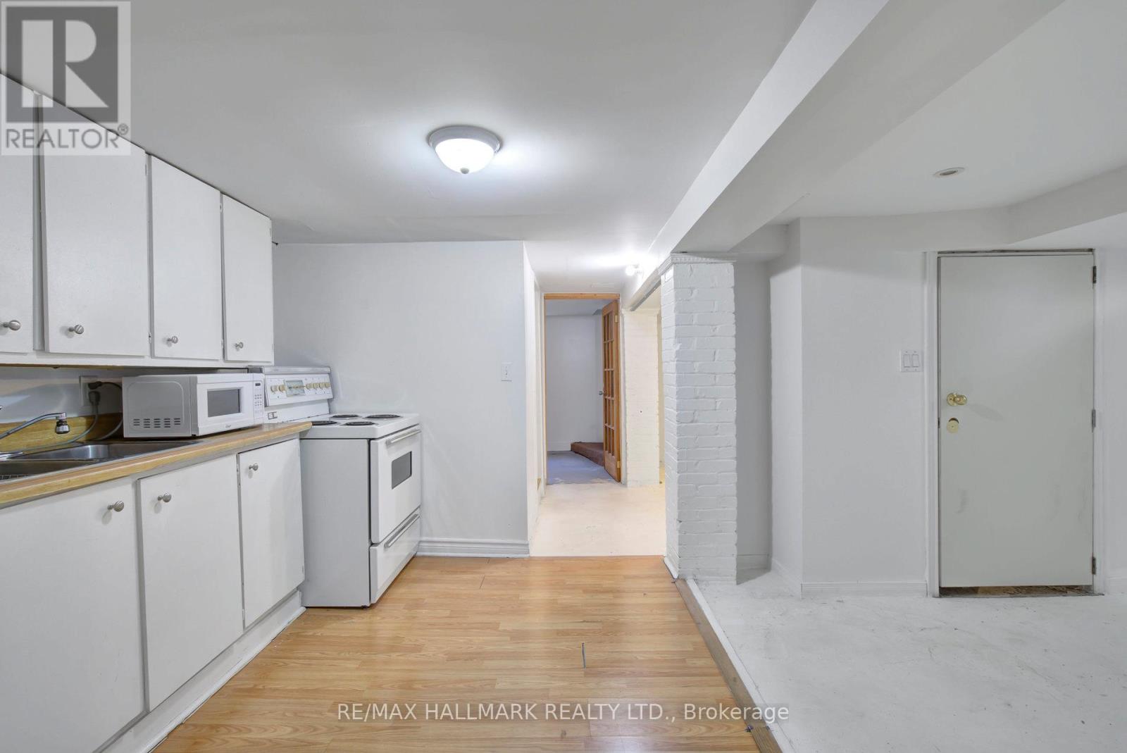 9 Costain Avenue, Toronto, Ontario  M4E 2G7 - Photo 20 - E12462492