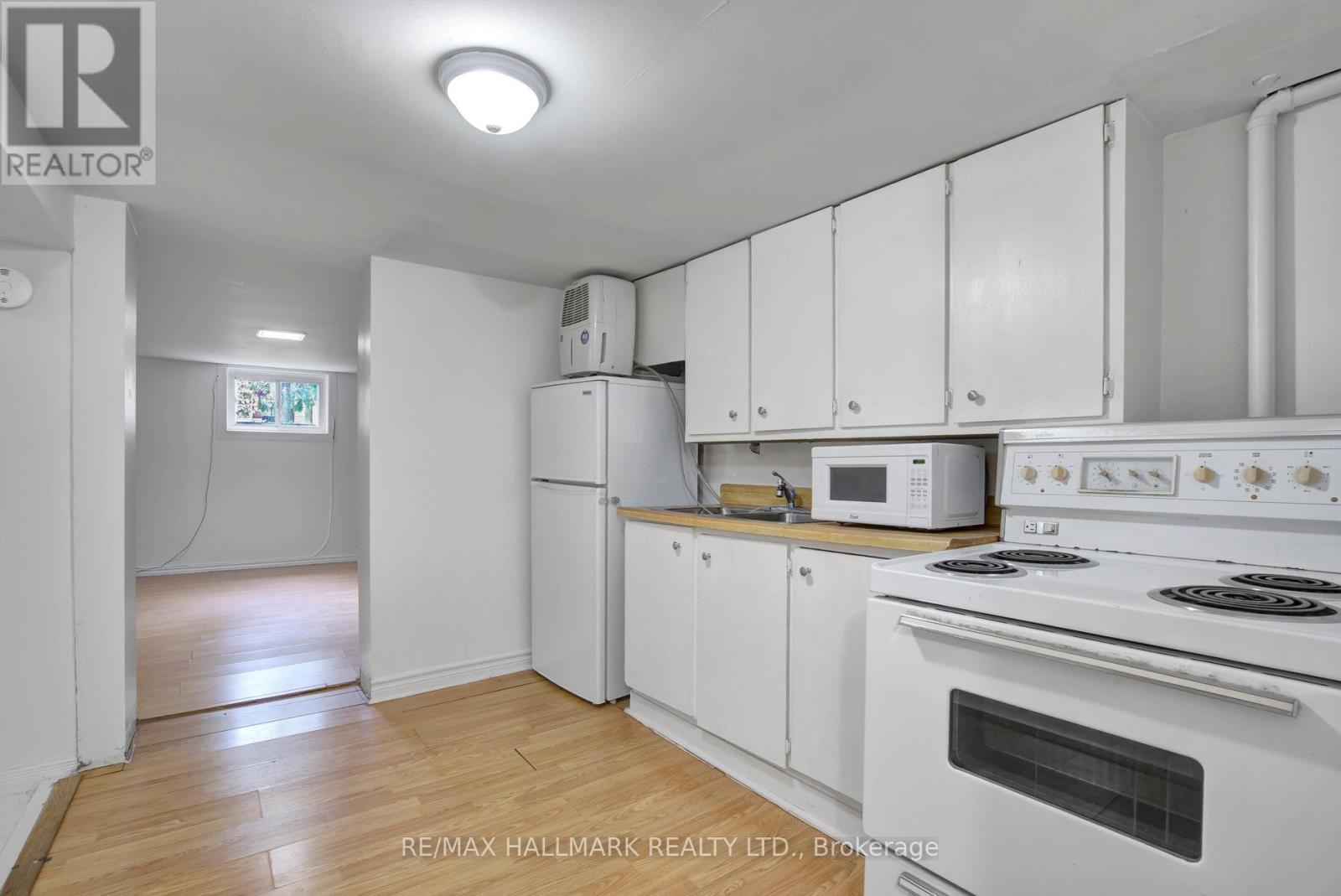 9 Costain Avenue, Toronto, Ontario  M4E 2G7 - Photo 21 - E12462492