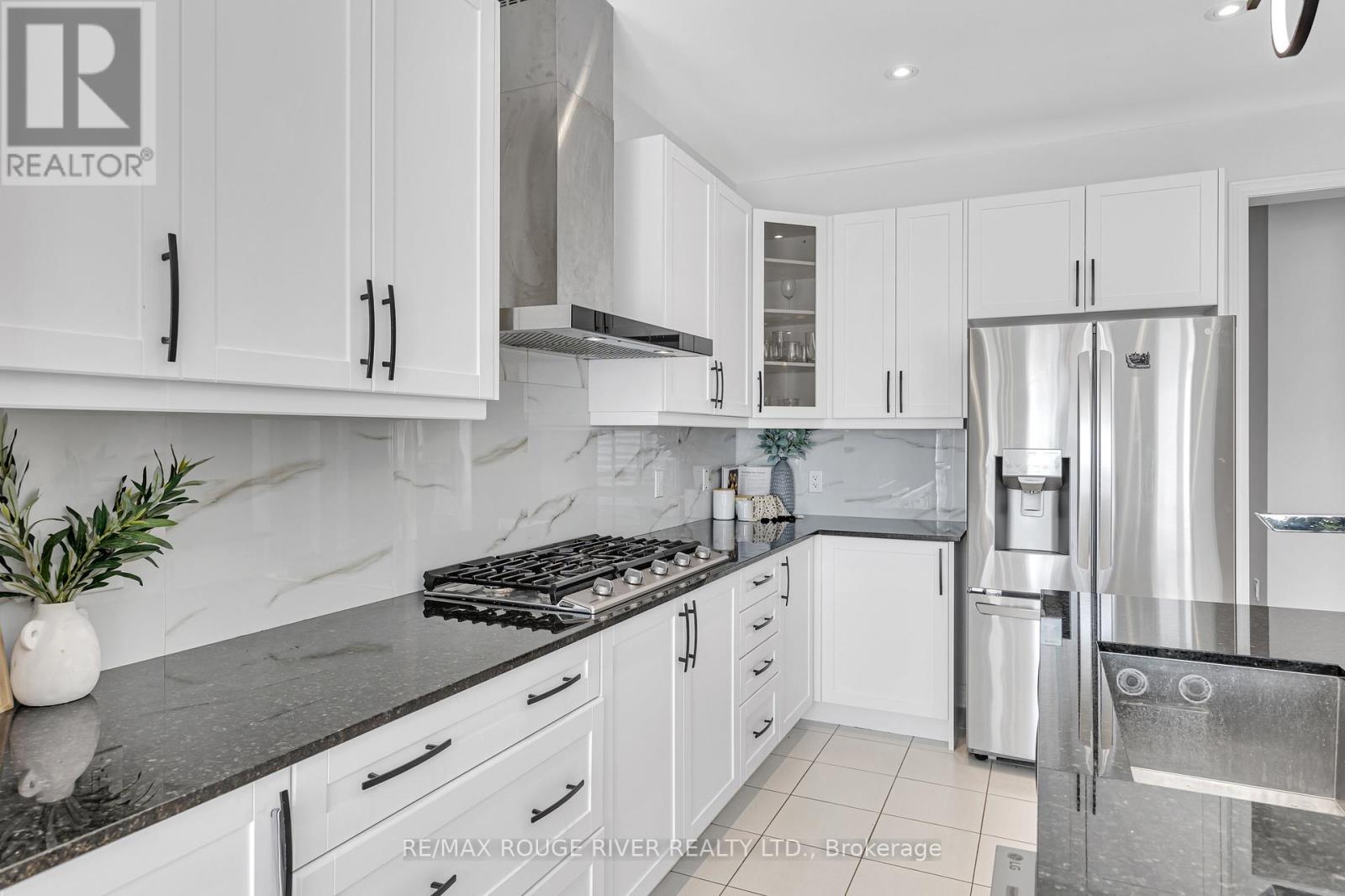 21 Priory Drive, Whitby, Ontario  L1P 0K9 - Photo 16 - E12462544