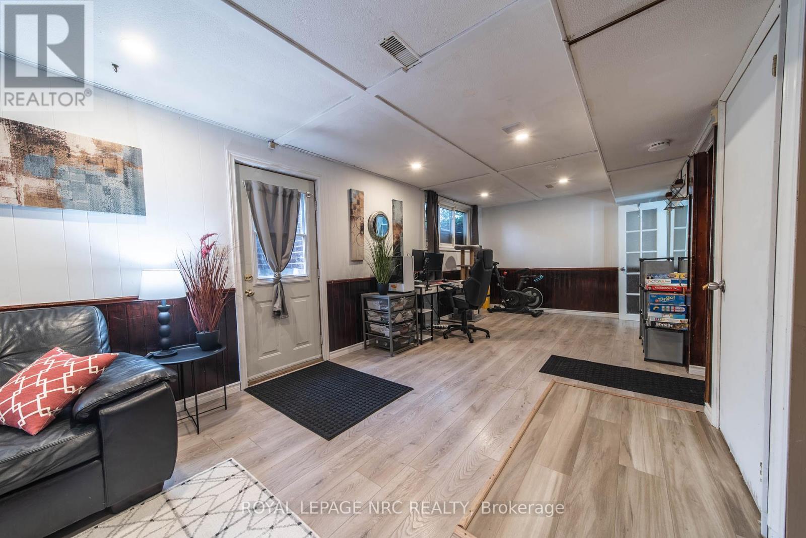 7346 Sunhaven Drive, Niagara Falls, Ontario  L2G 7E2 - Photo 17 - X12462733