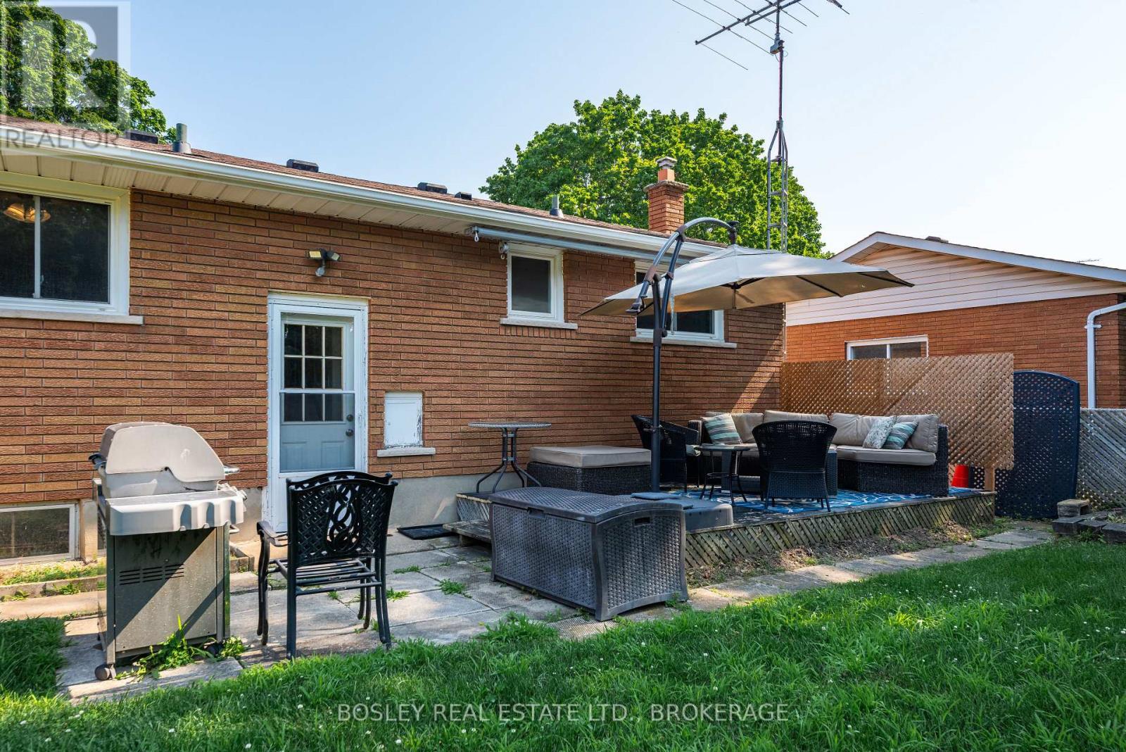 60 Royal Manor Drive, St. Catharines, Ontario  L2M 4L6 - Photo 29 - X12462741