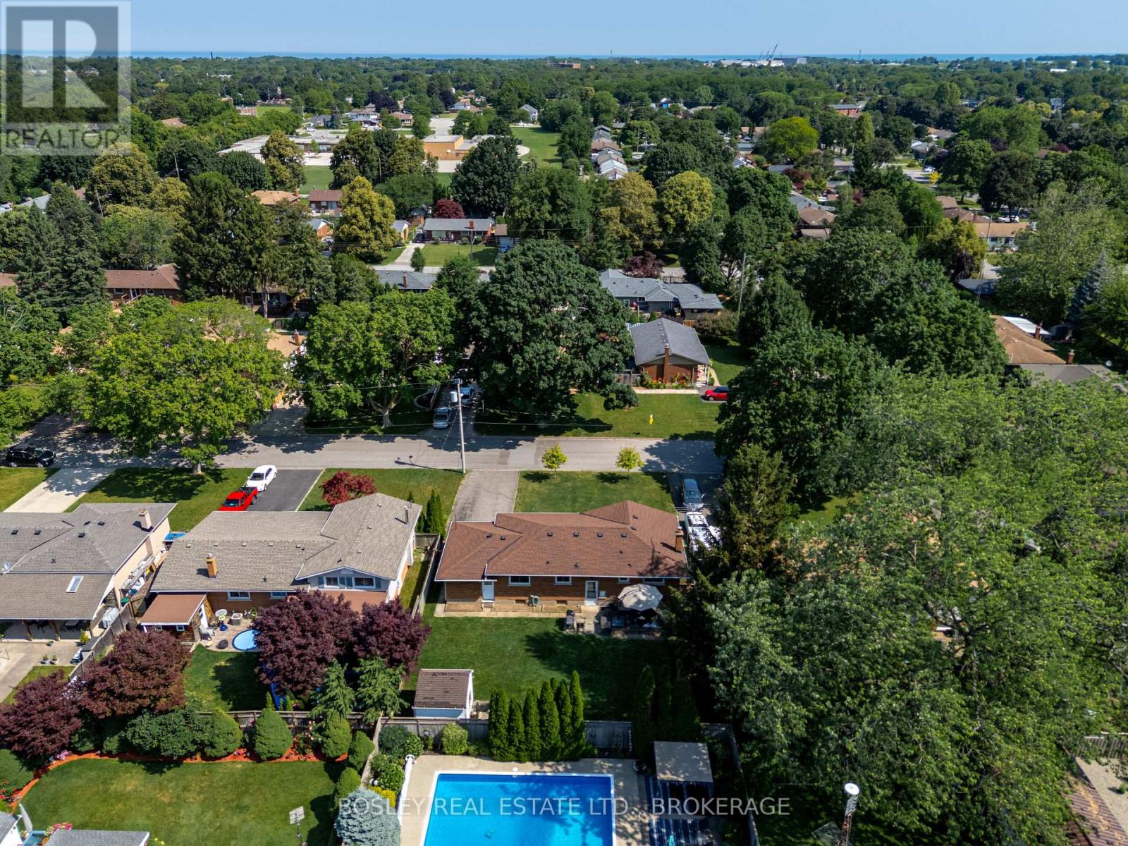 60 Royal Manor Drive, St. Catharines, Ontario  L2M 4L6 - Photo 33 - X12462741