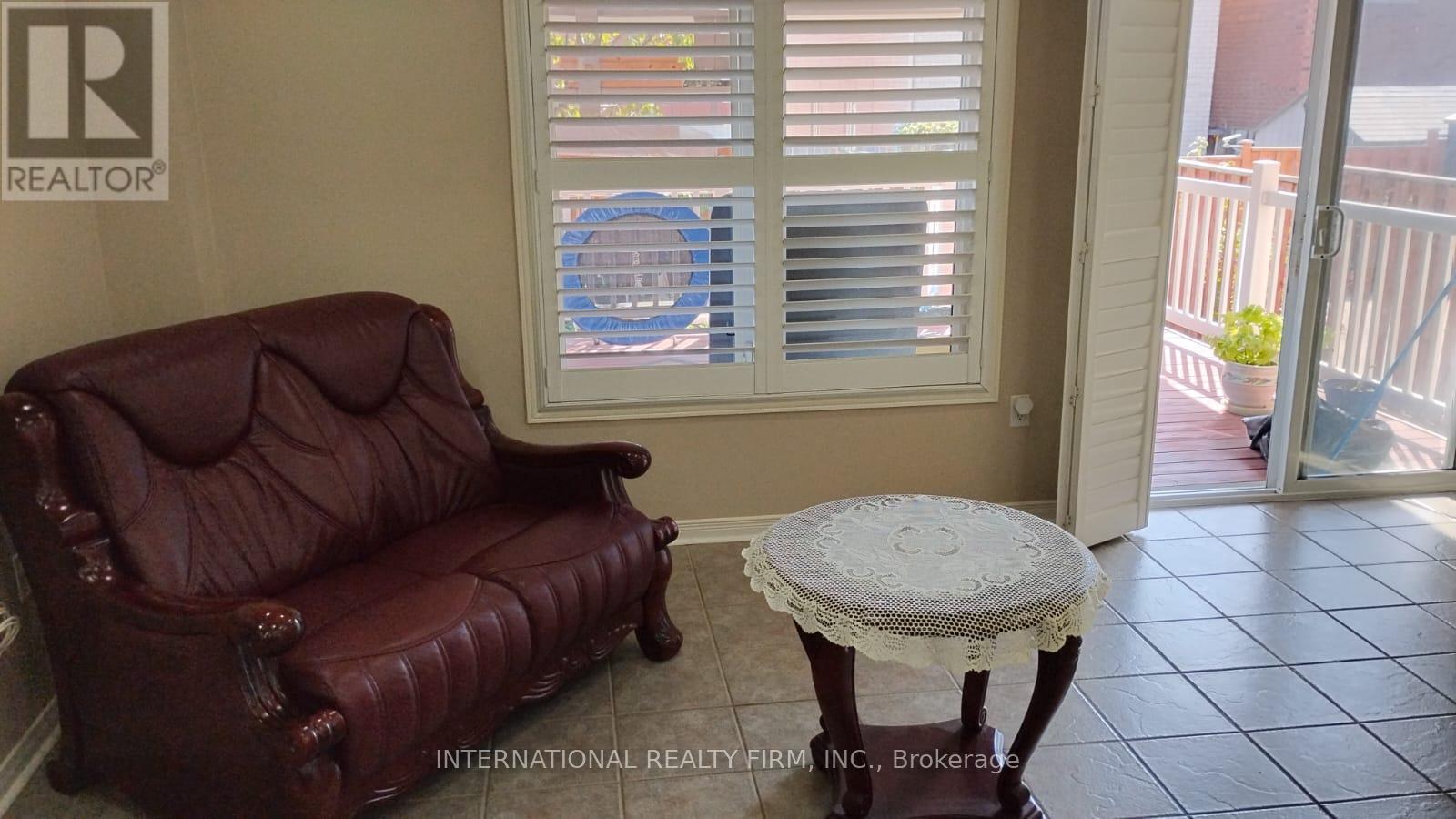 136 Tara Crescent, Markham, Ontario  L3S 4S6 - Photo 3 - N12431333