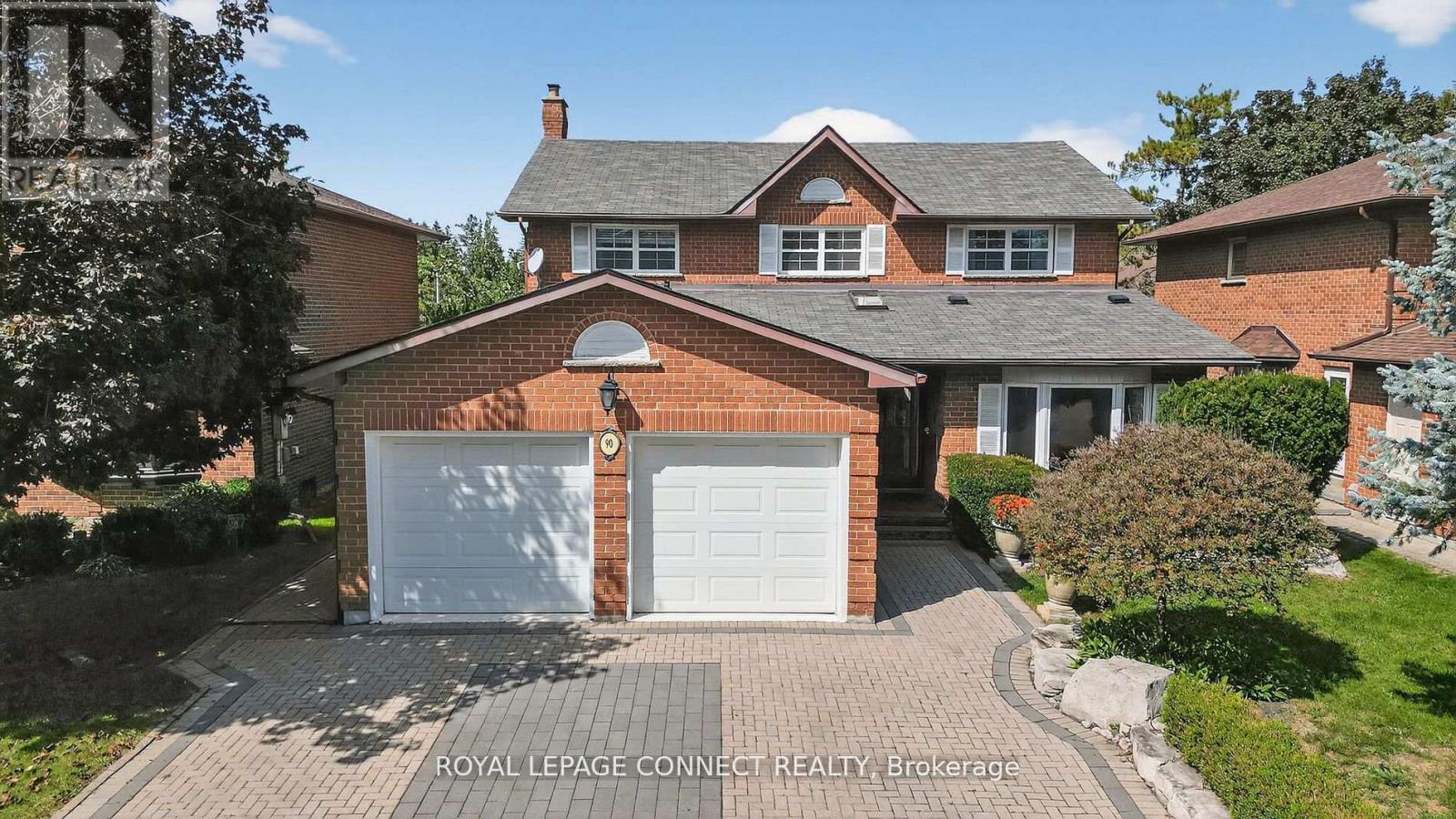 90 GOLF LINKS DRIVE, Aurora, Ontario