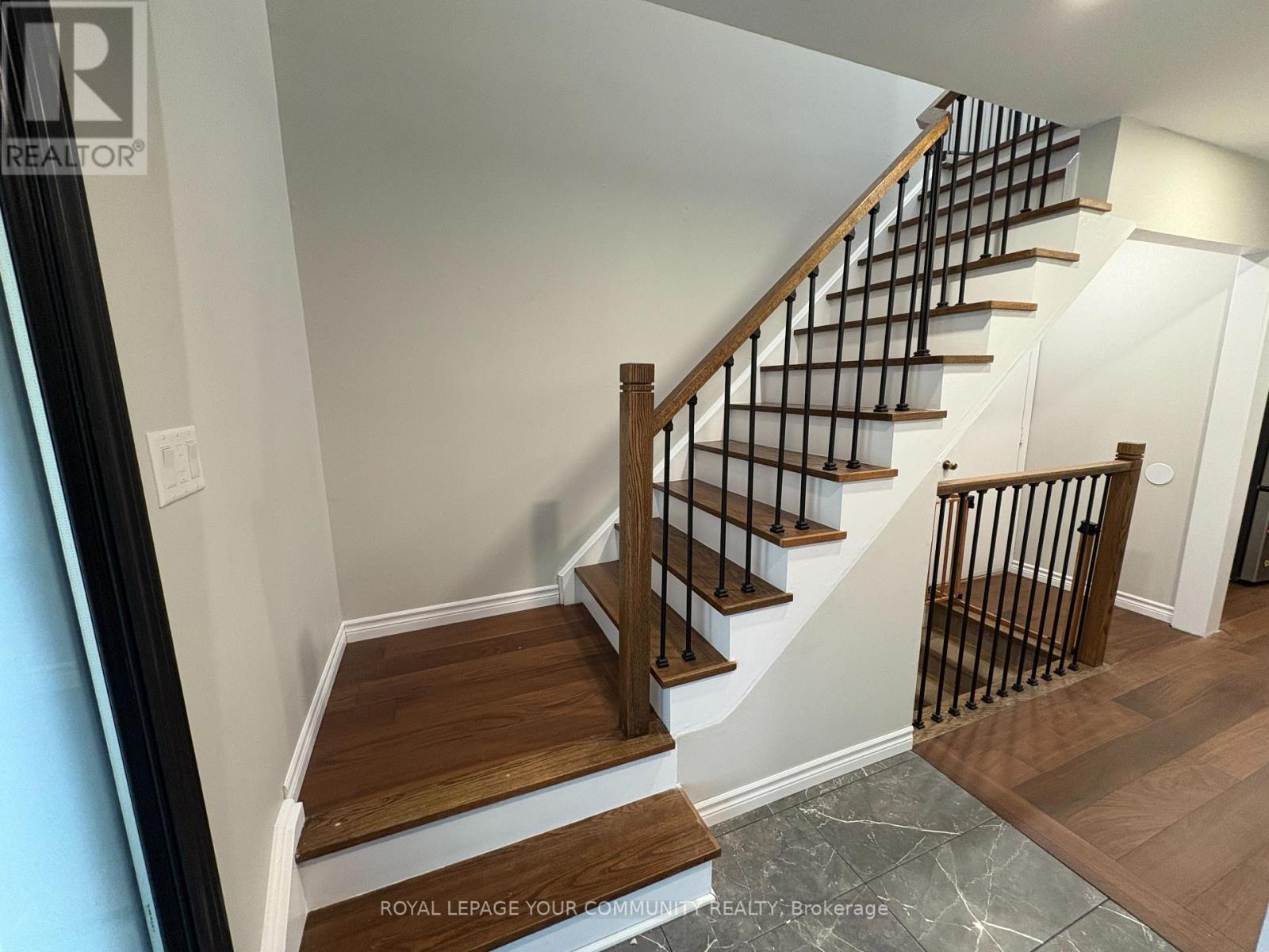 370 Erin Trail, Newmarket, Ontario  L3Y 6K1 - Photo 26 - N12462514