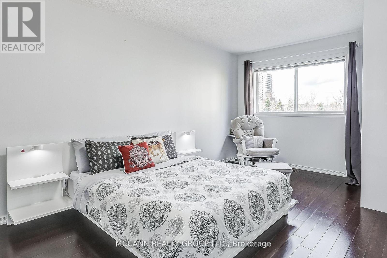 93 Revelstoke Crescent, Richmond Hill, Ontario  L4B 4T4 - Photo 14 - N12462518