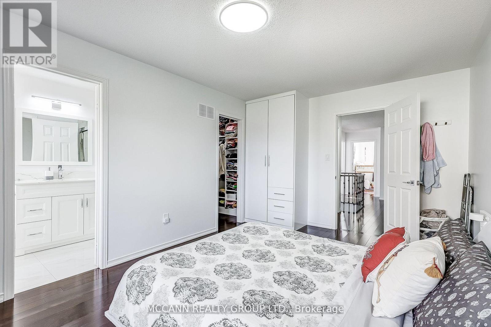 93 Revelstoke Crescent, Richmond Hill, Ontario  L4B 4T4 - Photo 15 - N12462518