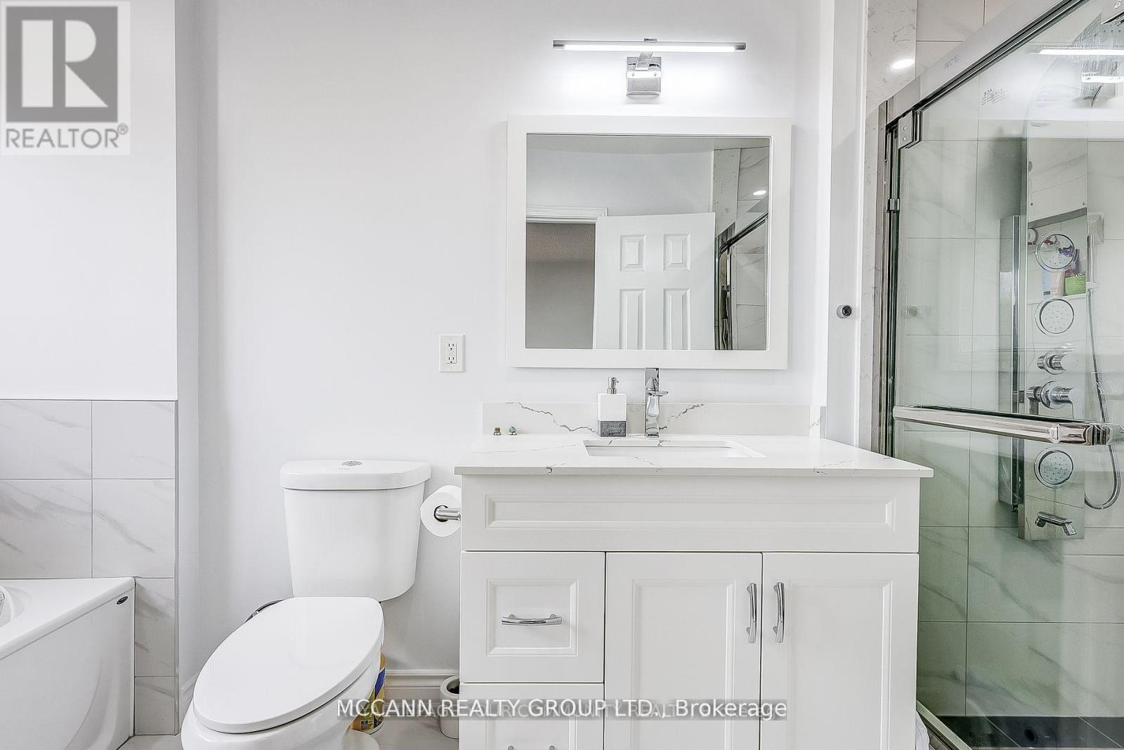 93 Revelstoke Crescent, Richmond Hill, Ontario  L4B 4T4 - Photo 16 - N12462518