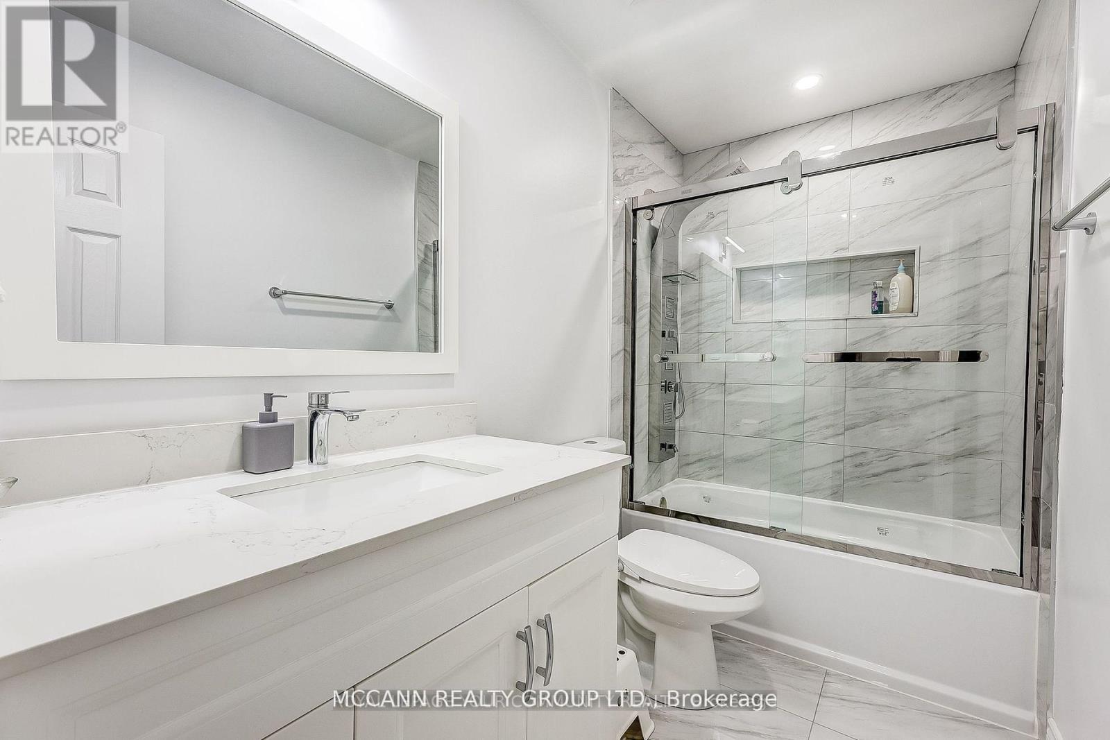 93 Revelstoke Crescent, Richmond Hill, Ontario  L4B 4T4 - Photo 20 - N12462518