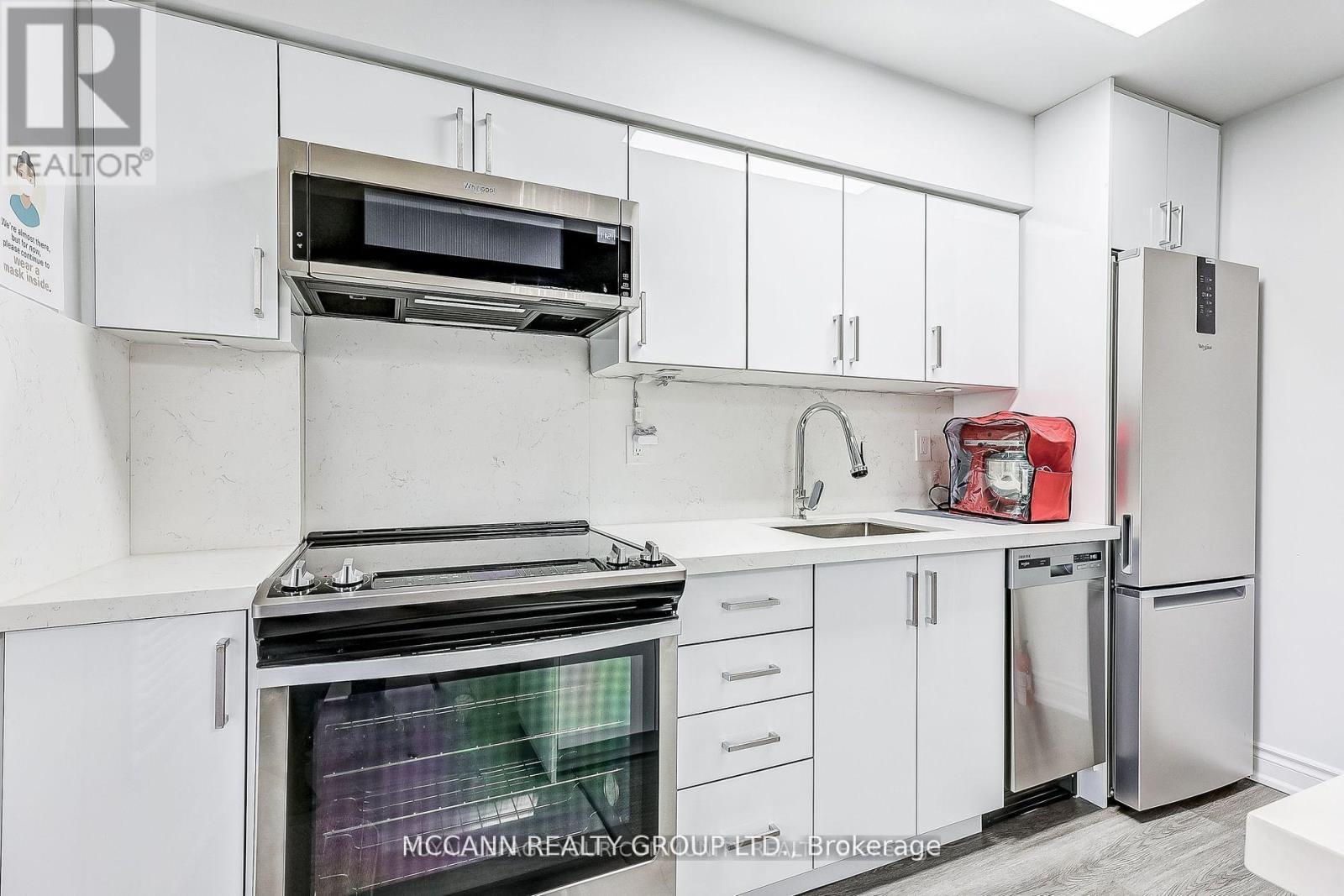 93 Revelstoke Crescent, Richmond Hill, Ontario  L4B 4T4 - Photo 24 - N12462518