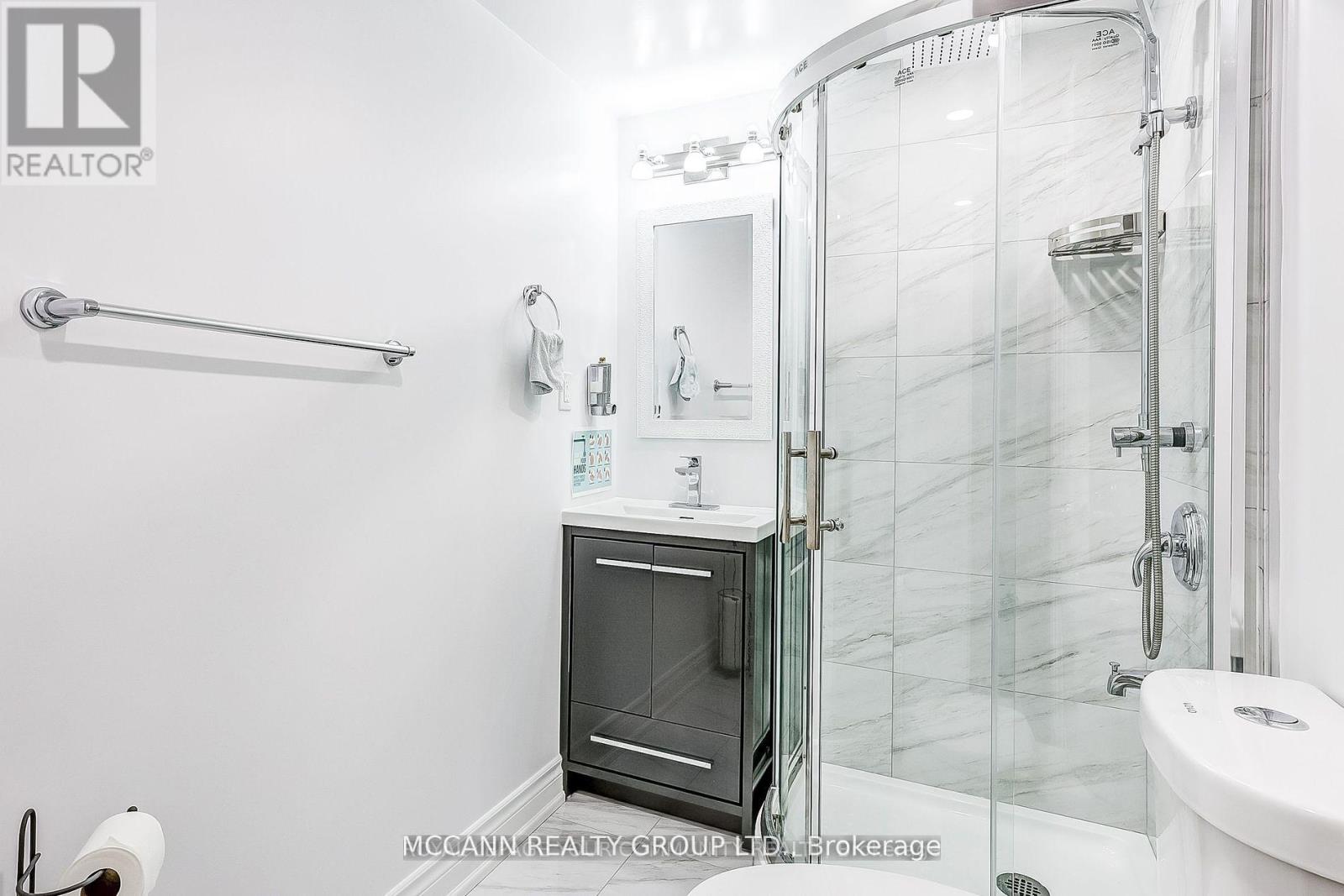 93 Revelstoke Crescent, Richmond Hill, Ontario  L4B 4T4 - Photo 26 - N12462518