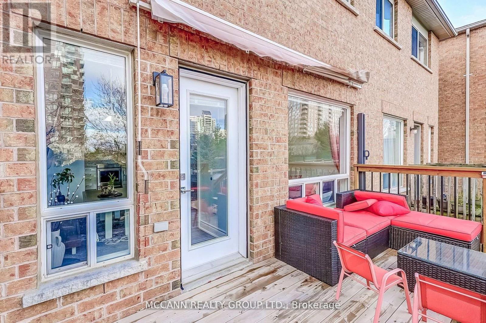 93 Revelstoke Crescent, Richmond Hill, Ontario  L4B 4T4 - Photo 27 - N12462518