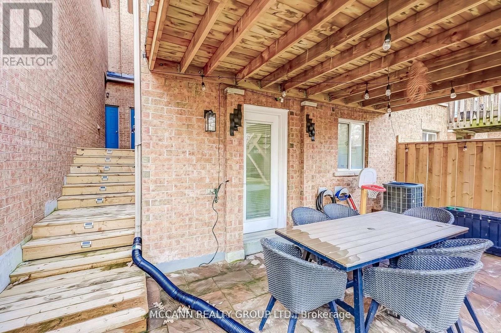 93 Revelstoke Crescent, Richmond Hill, Ontario  L4B 4T4 - Photo 33 - N12462518