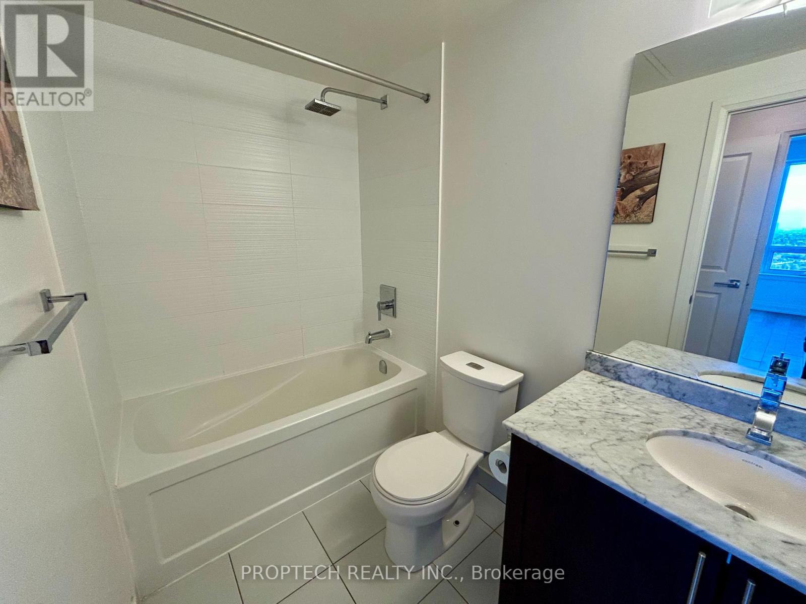 1911 - 7165 Yonge Street, Markham, Ontario  L3T 0C9 - Photo 11 - N12462549