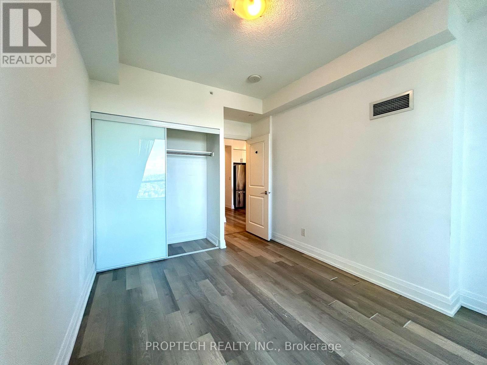 1911 - 7165 Yonge Street, Markham, Ontario  L3T 0C9 - Photo 14 - N12462549