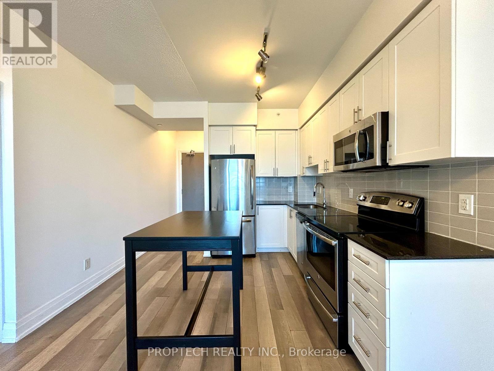1911 - 7165 Yonge Street, Markham, Ontario  L3T 0C9 - Photo 6 - N12462549