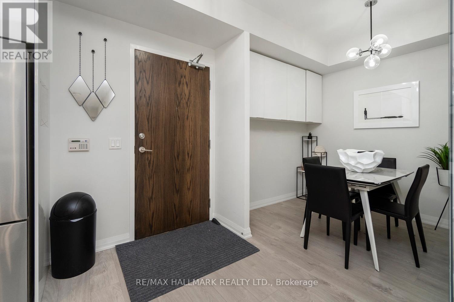 729 - 99 Eagle Rock Way, Vaughan, Ontario  L6A 5A7 - Photo 10 - N12462565