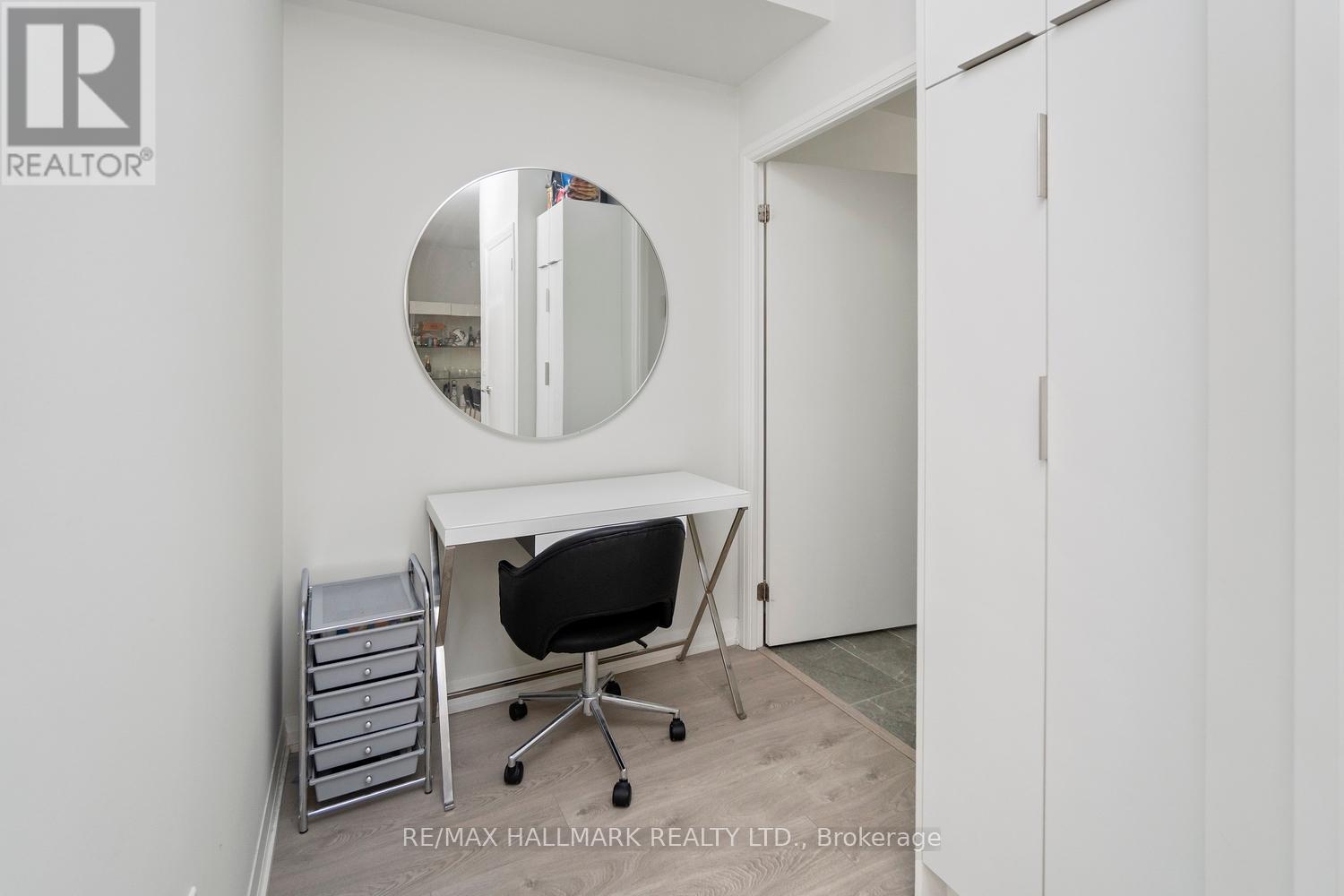 729 - 99 Eagle Rock Way, Vaughan, Ontario  L6A 5A7 - Photo 14 - N12462565
