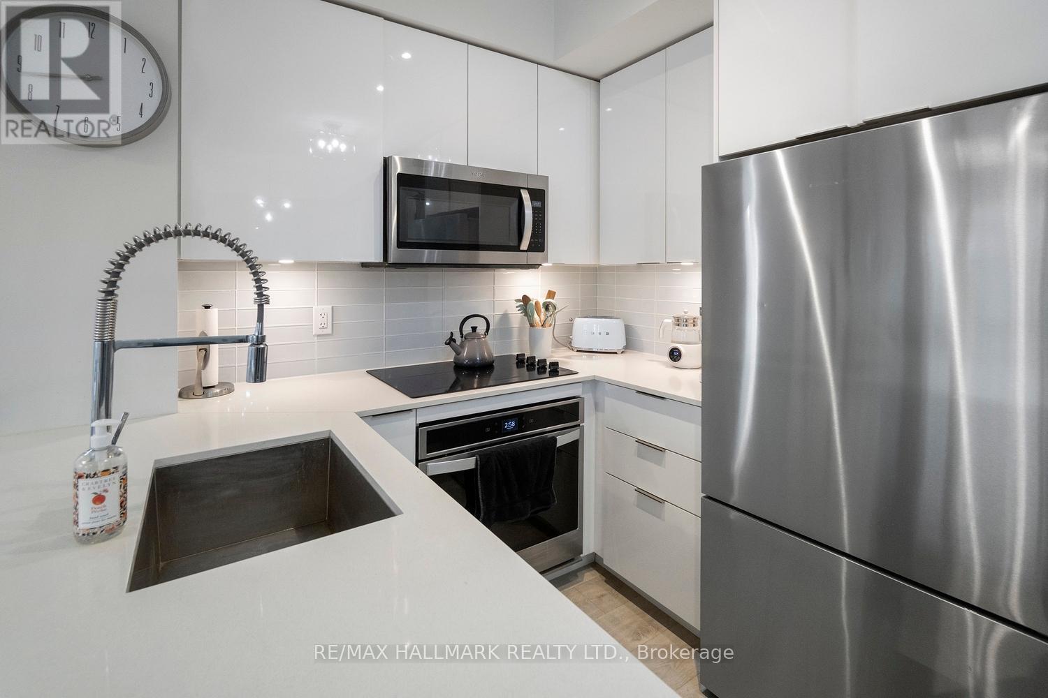 729 - 99 Eagle Rock Way, Vaughan, Ontario  L6A 5A7 - Photo 7 - N12462565