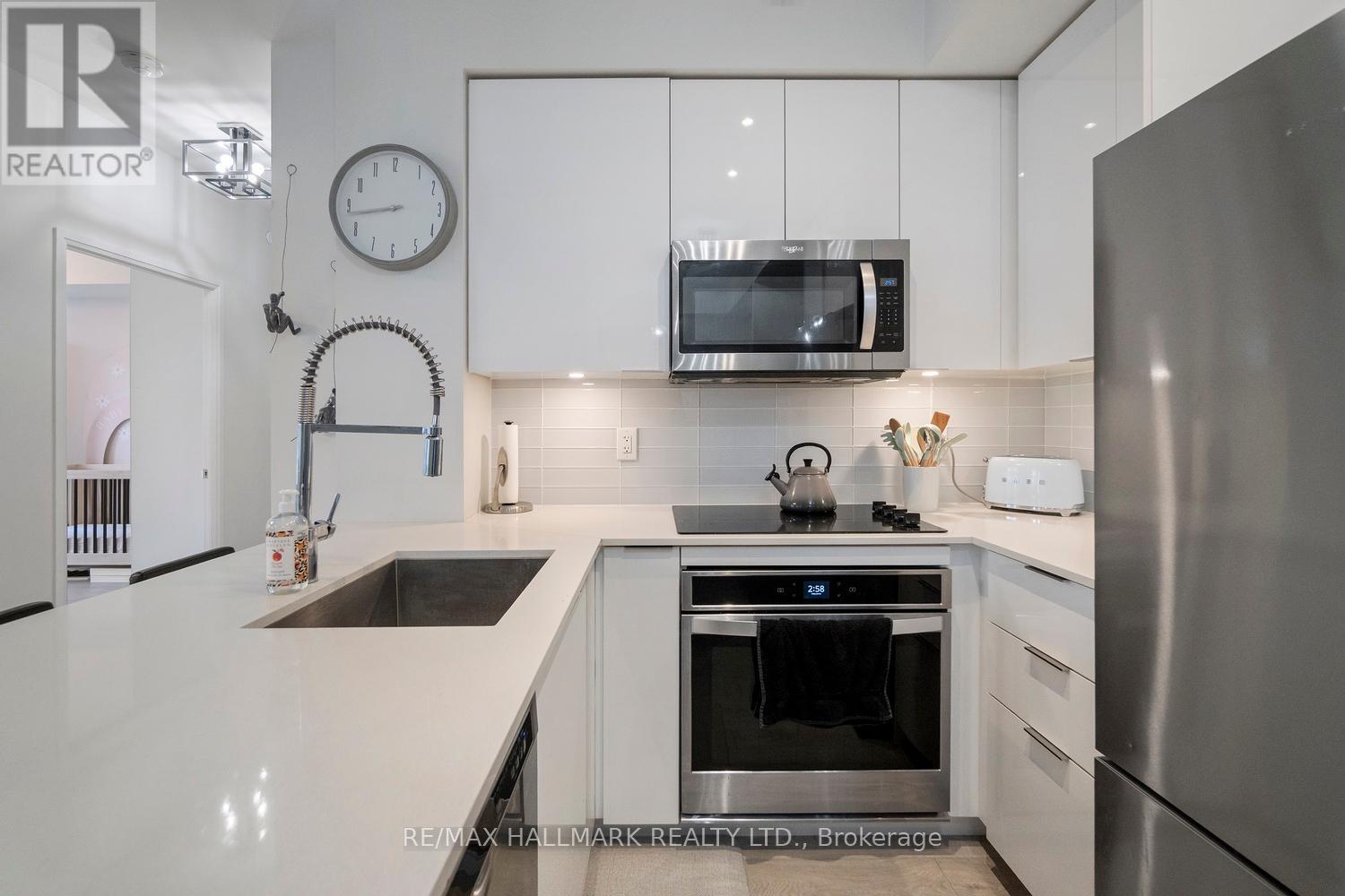 729 - 99 Eagle Rock Way, Vaughan, Ontario  L6A 5A7 - Photo 8 - N12462565
