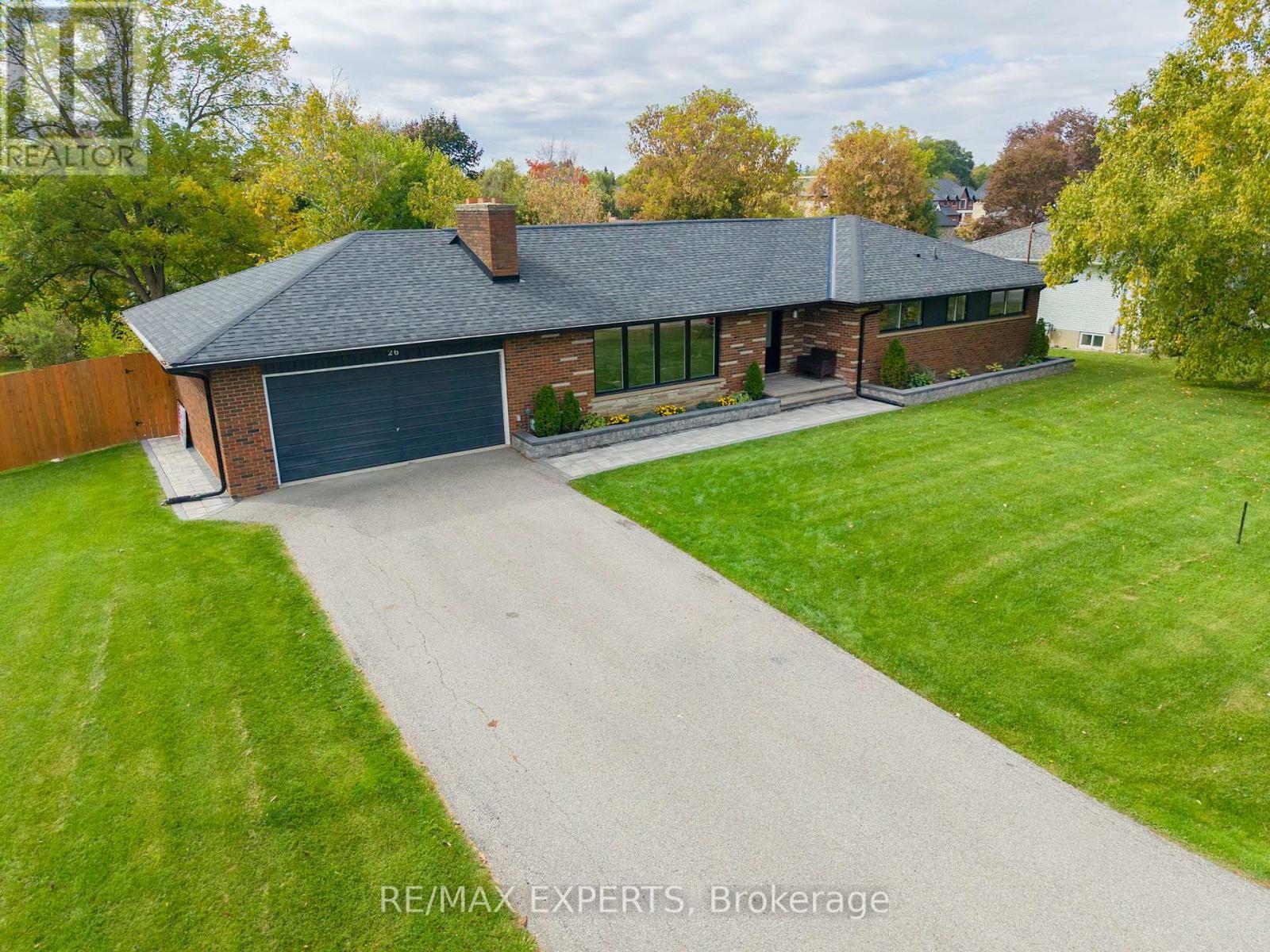 26 WELLAR AVENUE, King, Ontario