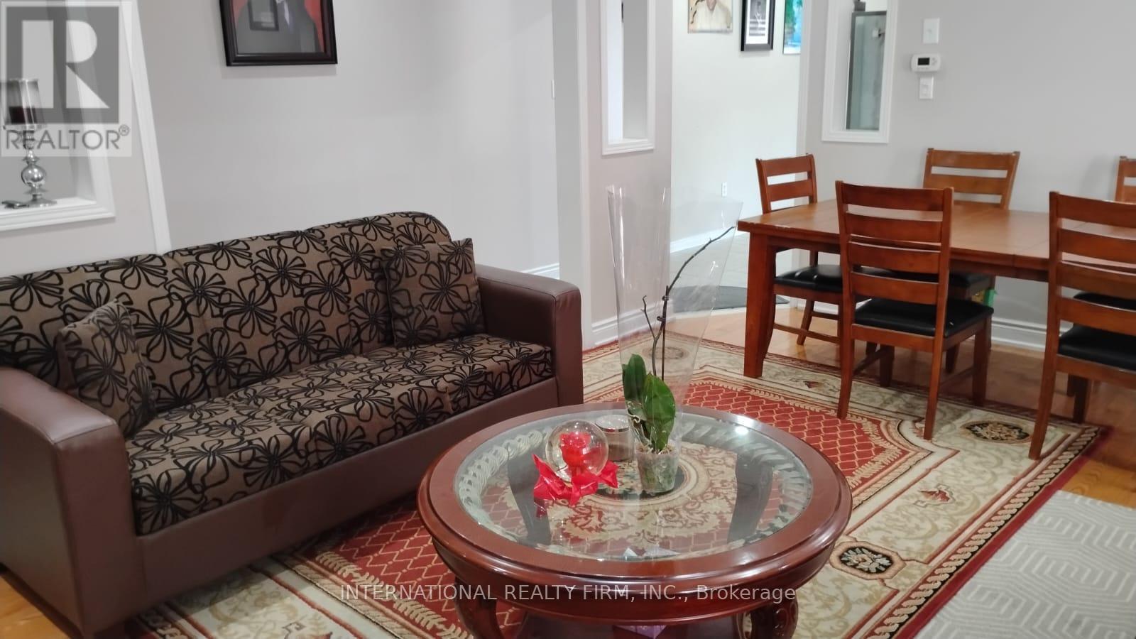 136 Tara Crescent, Markham, Ontario  L3S 4S6 - Photo 8 - N12431333