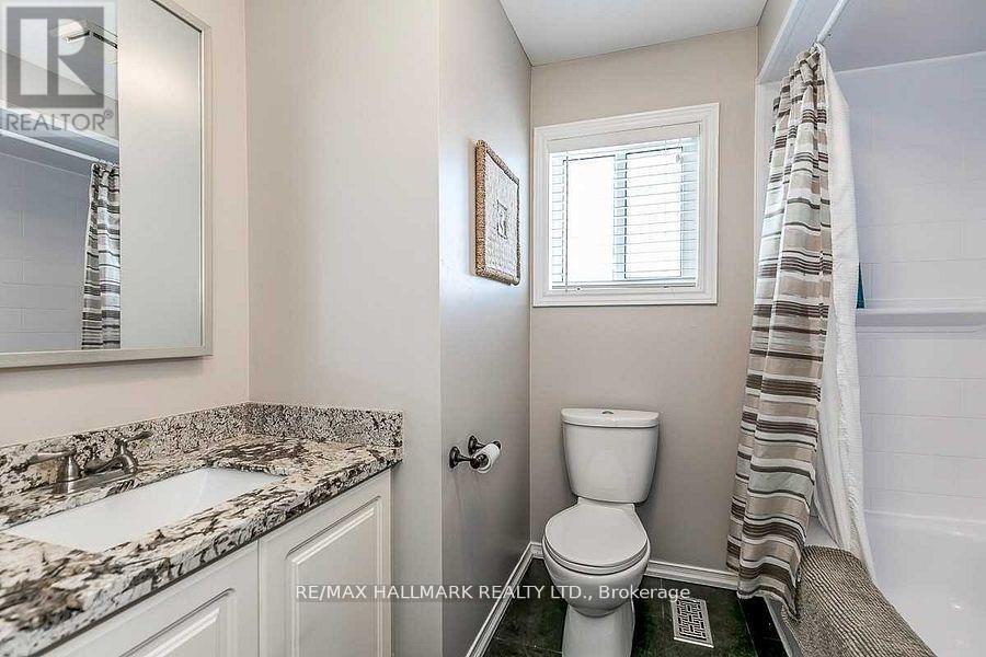 20 Brown Street, Barrie, Ontario  L4N 7V8 - Photo 22 - S12412066