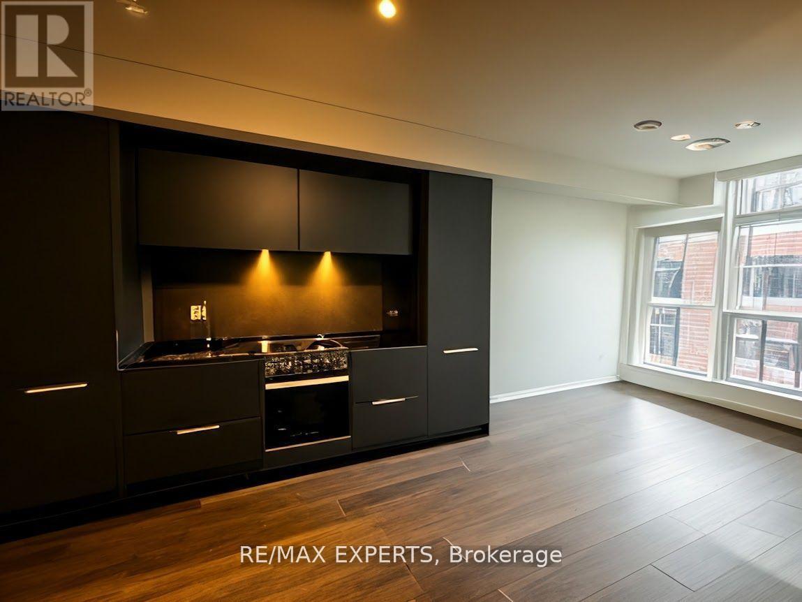 716 - 15 Mercer Street, Toronto, Ontario  M5V 1H2 - Photo 4 - C12462582