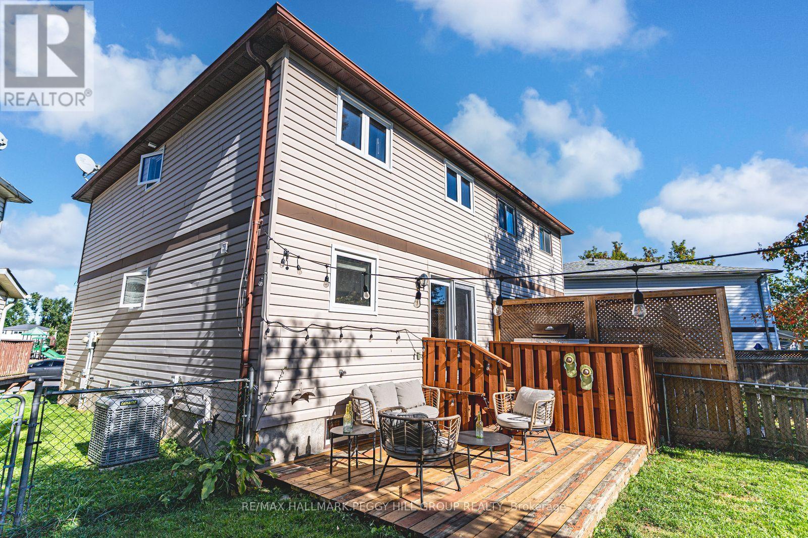 51 Robin Court, Barrie, Ontario  L4M 5L9 - Photo 11 - S12462575