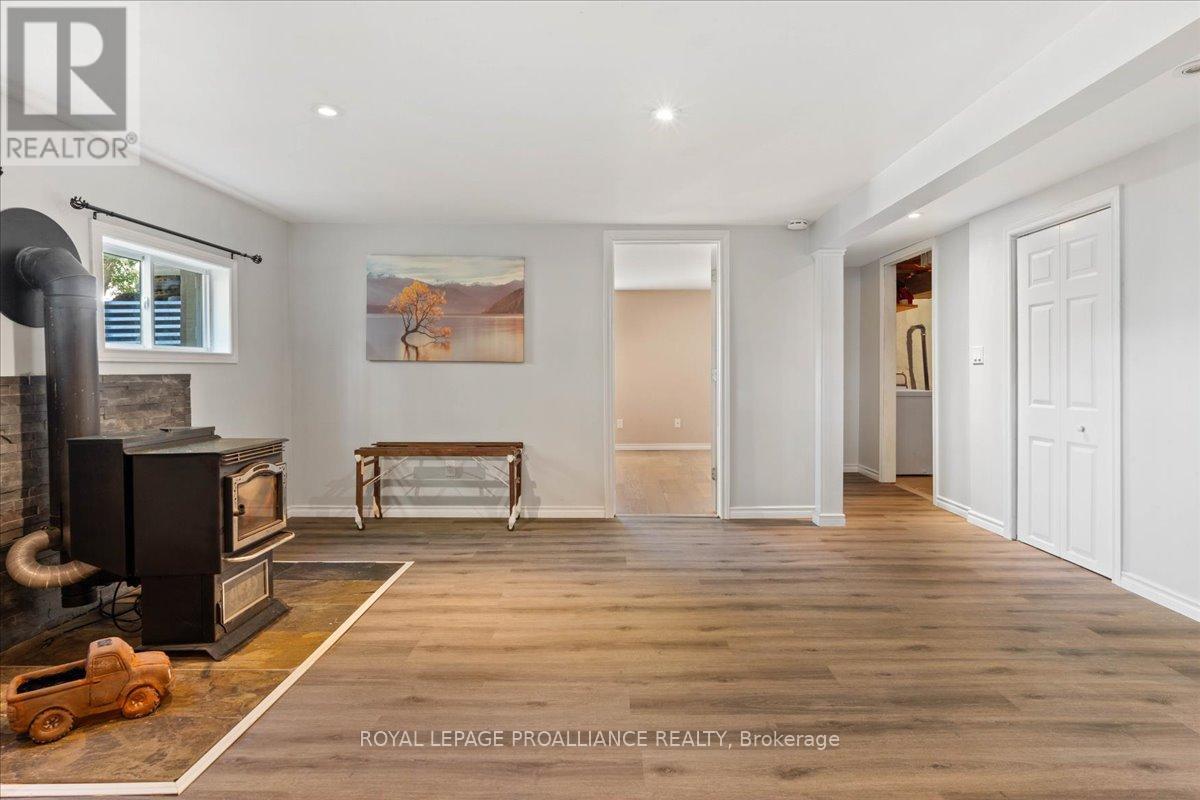 558 Aikins Road, Quinte West, Ontario  K8N 4Z2 - Photo 14 - X12462657