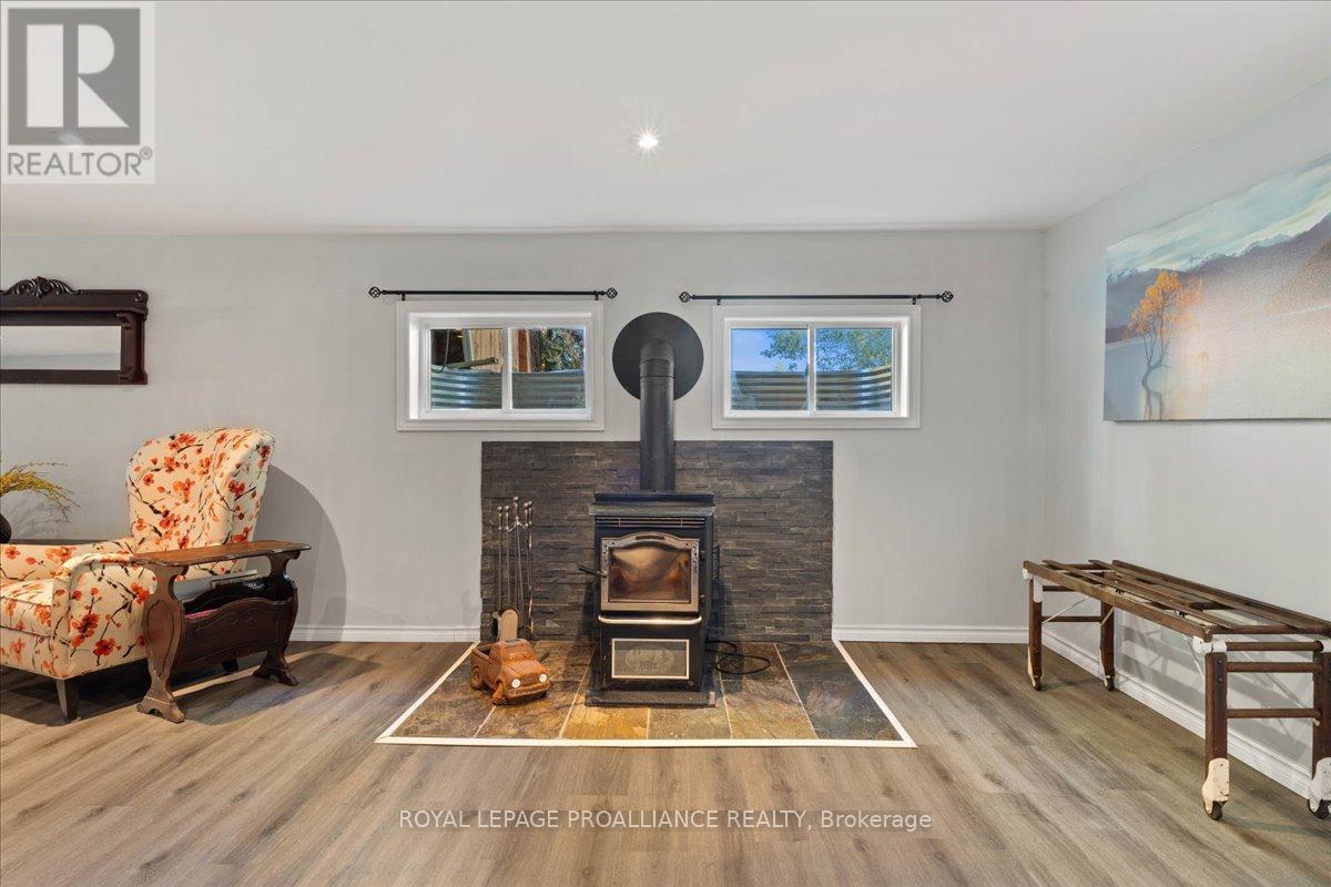 558 Aikins Road, Quinte West, Ontario  K8N 4Z2 - Photo 15 - X12462657