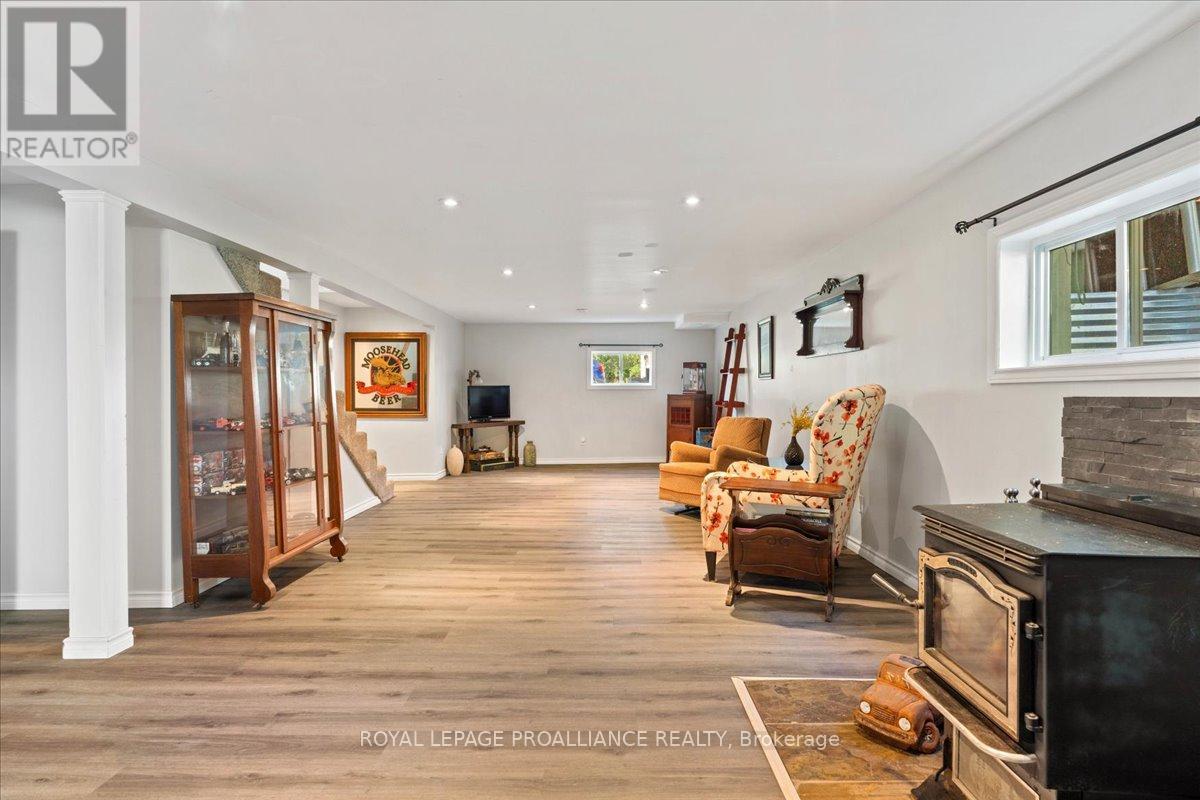 558 Aikins Road, Quinte West, Ontario  K8N 4Z2 - Photo 16 - X12462657