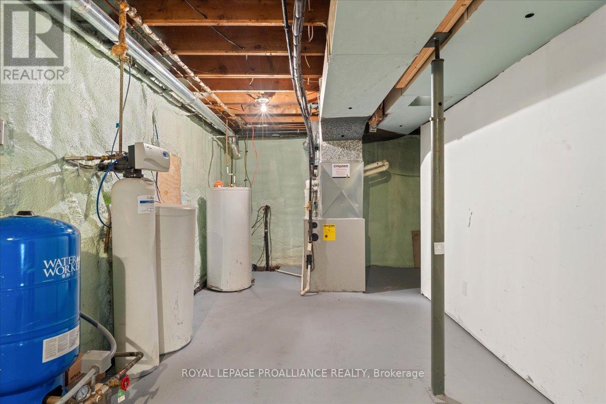 558 Aikins Road, Quinte West, Ontario  K8N 4Z2 - Photo 19 - X12462657