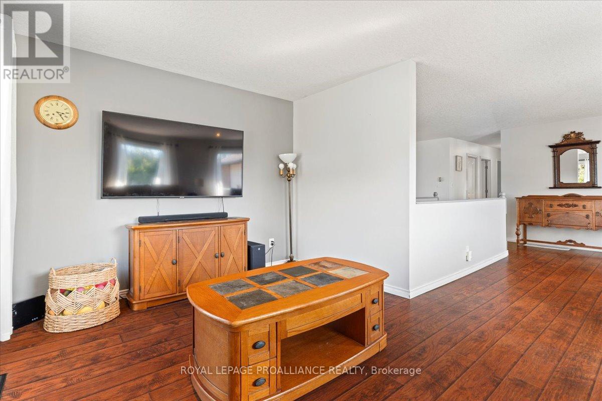 558 Aikins Road, Quinte West, Ontario  K8N 4Z2 - Photo 26 - X12462657