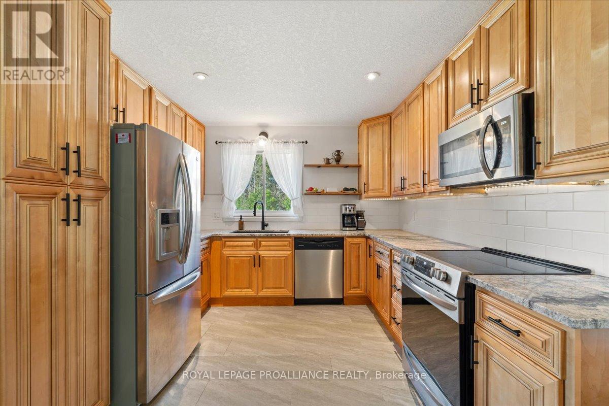 558 Aikins Road, Quinte West, Ontario  K8N 4Z2 - Photo 31 - X12462657