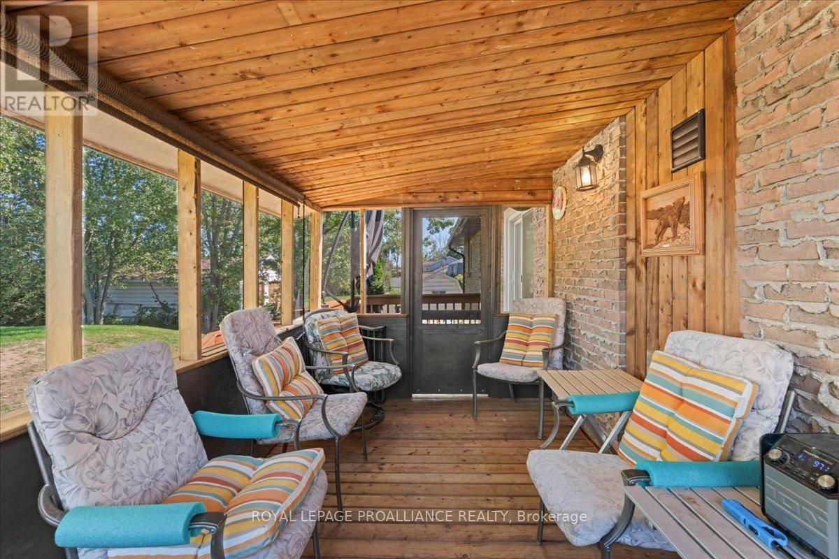 558 Aikins Road, Quinte West, Ontario  K8N 4Z2 - Photo 37 - X12462657