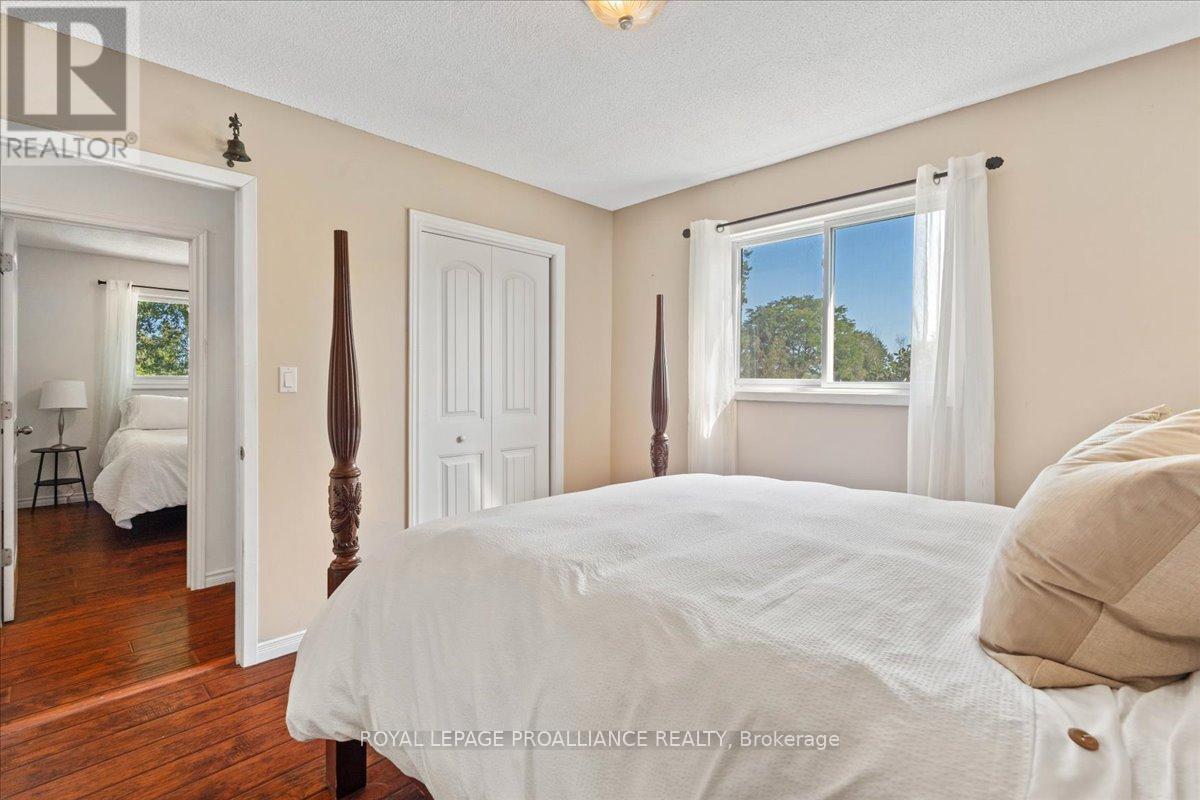 558 Aikins Road, Quinte West, Ontario  K8N 4Z2 - Photo 9 - X12462657