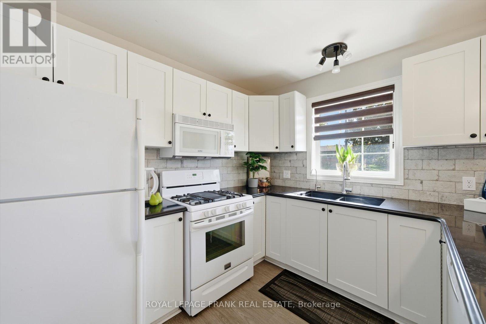 34 Riverview Road, Kawartha Lakes, Ontario  K9V 1B3 - Photo 15 - X12462703