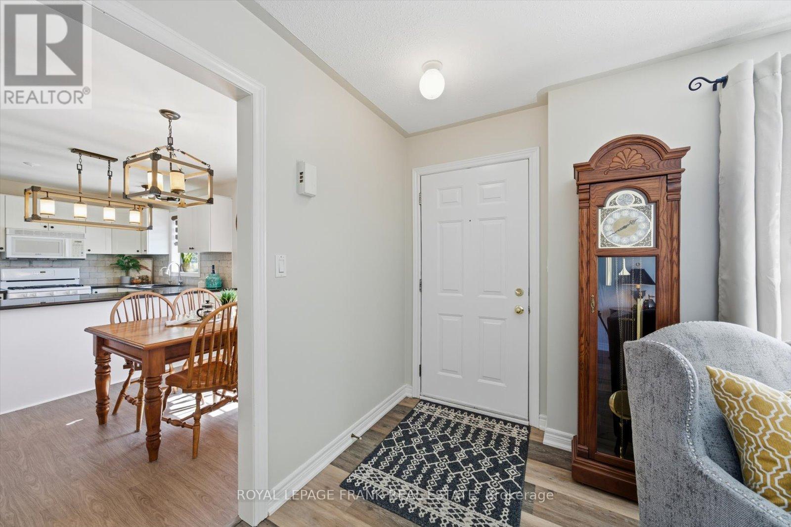 34 Riverview Road, Kawartha Lakes, Ontario  K9V 1B3 - Photo 6 - X12462703