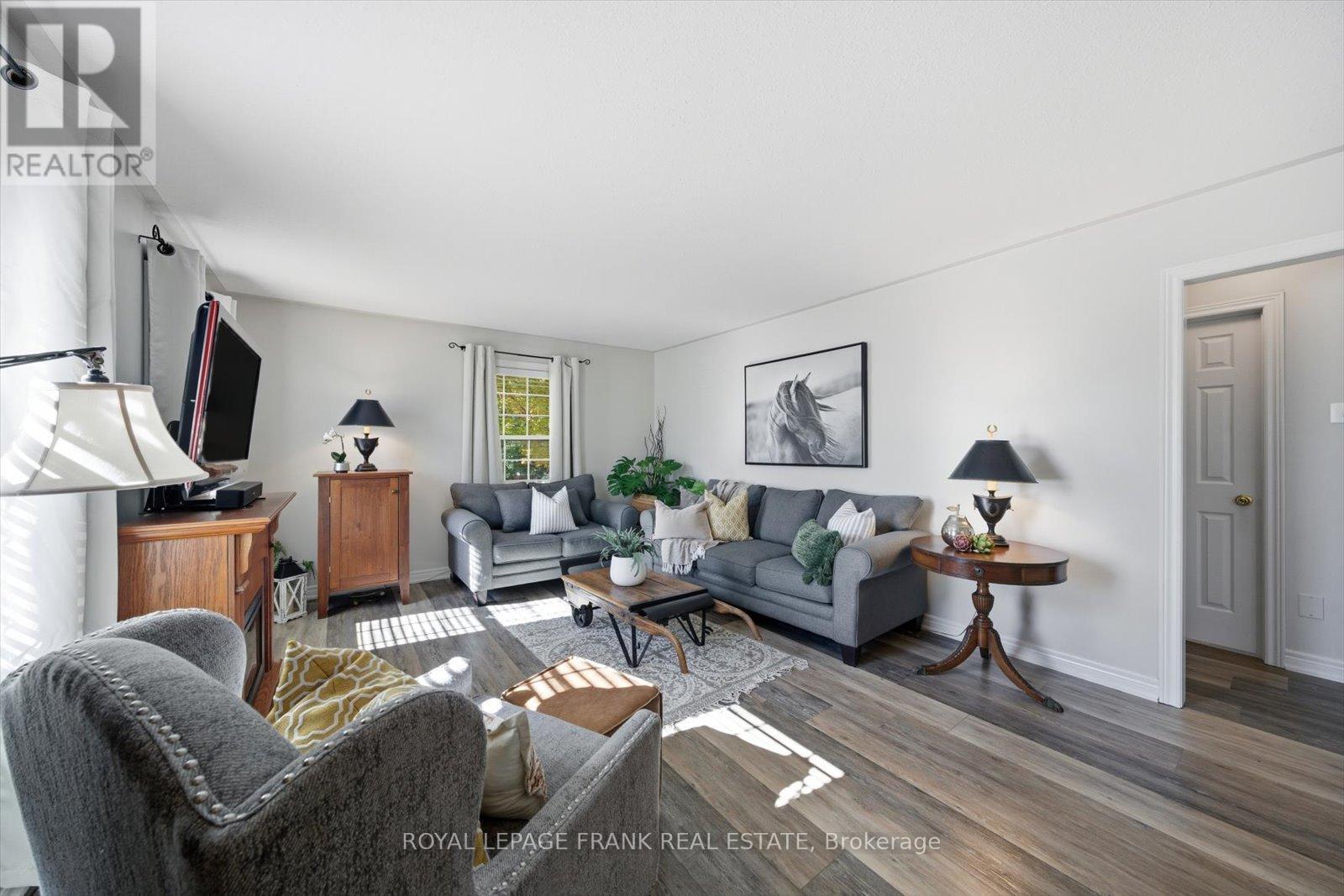 34 Riverview Road, Kawartha Lakes, Ontario  K9V 1B3 - Photo 8 - X12462703