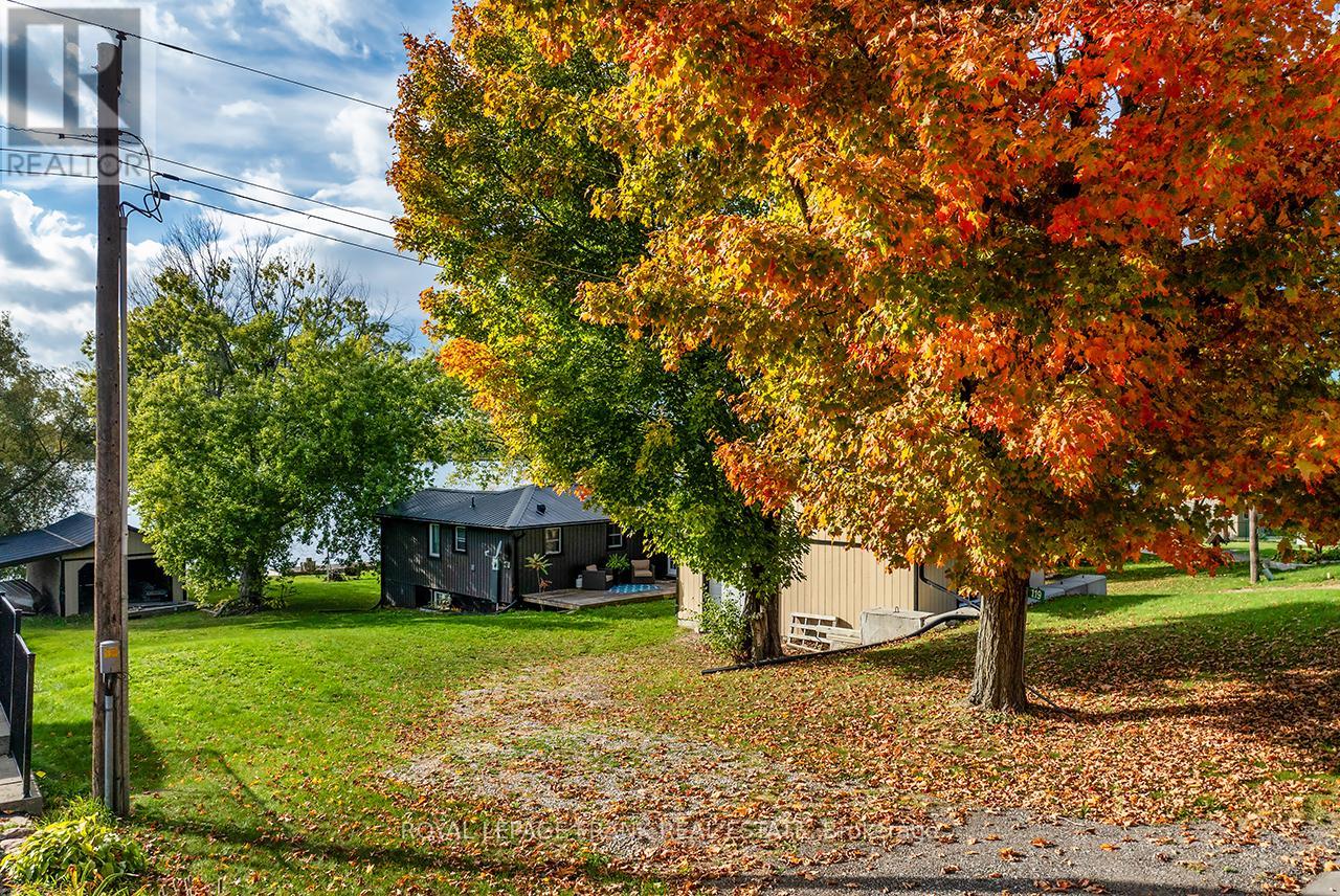 119 Oakdene Crescent, Kawartha Lakes, Ontario  K0M 2C0 - Photo 3 - X12462740