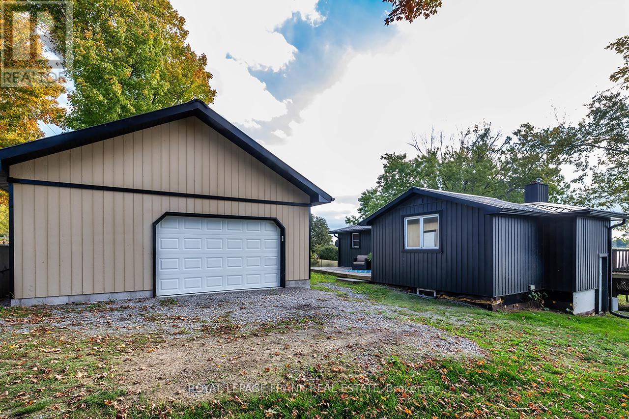 119 Oakdene Crescent, Kawartha Lakes, Ontario  K0M 2C0 - Photo 32 - X12462740