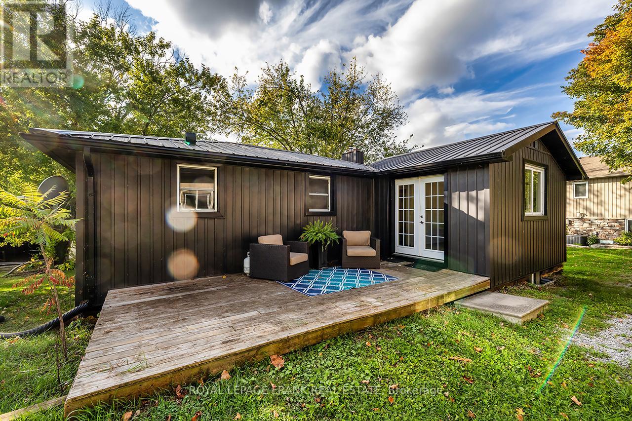 119 Oakdene Crescent, Kawartha Lakes, Ontario  K0M 2C0 - Photo 9 - X12462740