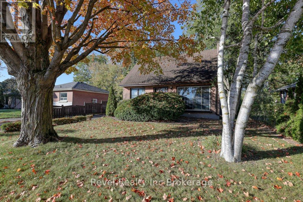 46 Aileen Drive, Woodstock, Ontario  N4S 4A1 - Photo 3 - X12462650