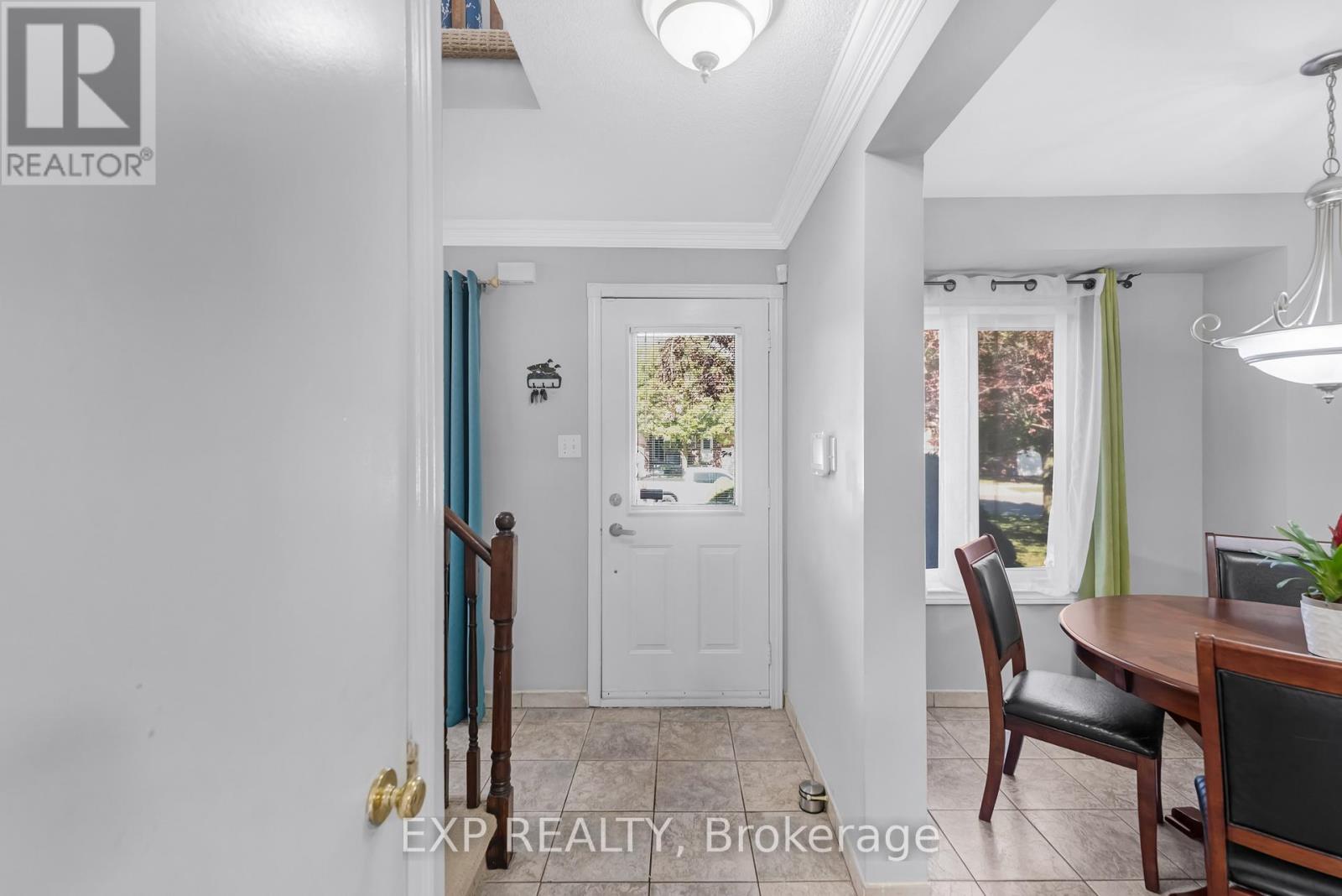 148 Taylorwood Avenue, Caledon, Ontario  L7E 1H8 - Photo 4 - W12462512