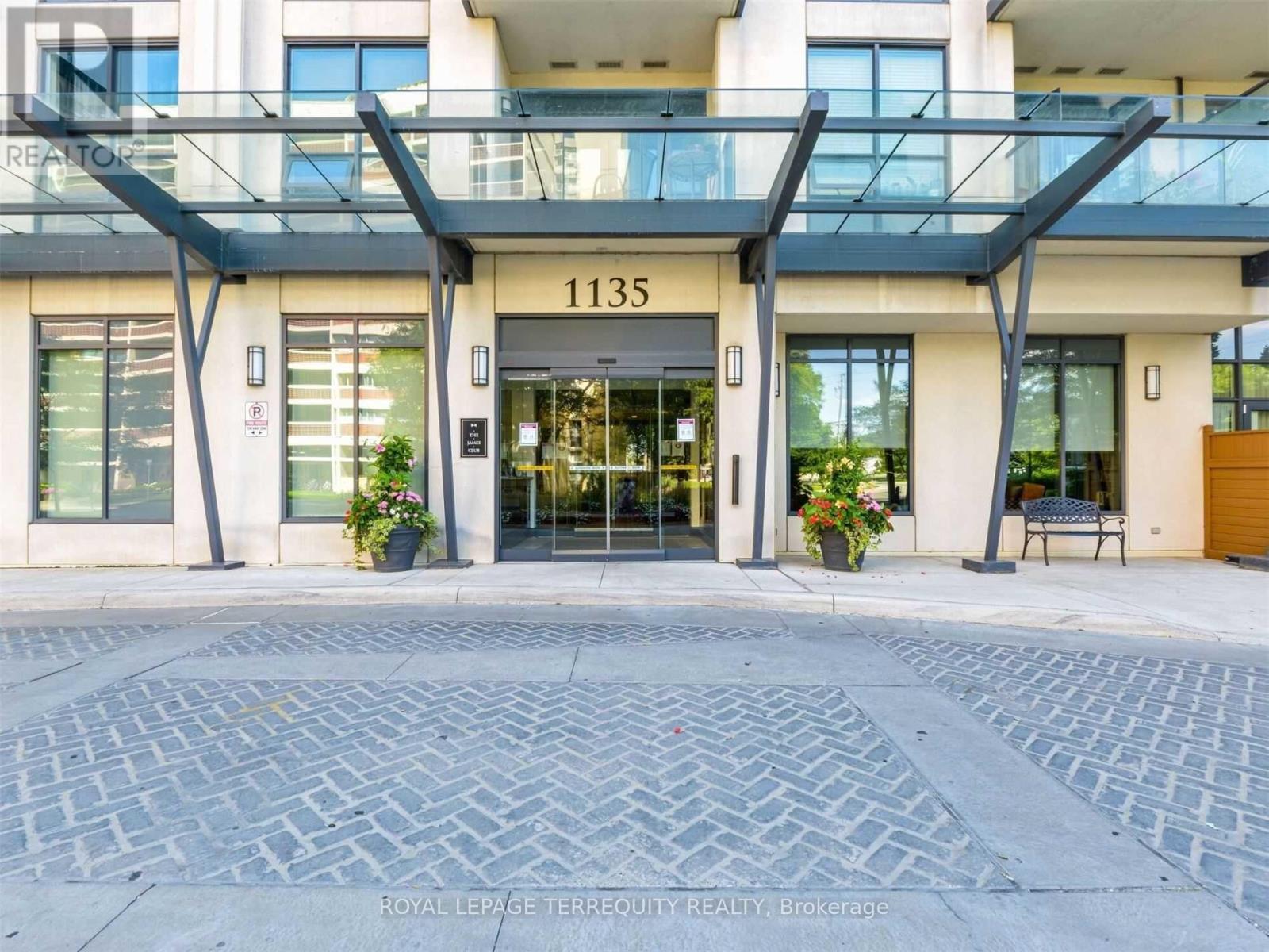 218 - 1135 Royal York Road, Toronto, Ontario  M9A 0C3 - Photo 3 - W12462552