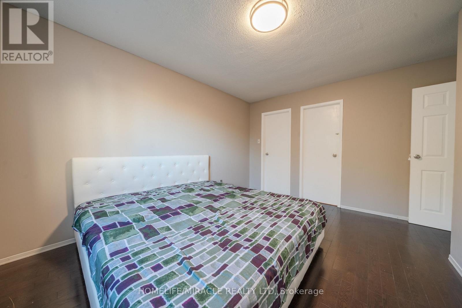 613 Galloway Crescent, Mississauga, Ontario  L5C 3R7 - Photo 24 - W12462554