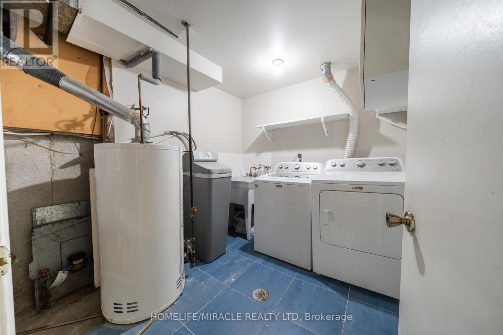 613 Galloway Crescent, Mississauga, Ontario  L5C 3R7 - Photo 36 - W12462554